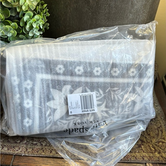 Authentic KATE SPADE Satin/Crystals bandana clutch/Shoulder bag - Picture 14 of 16